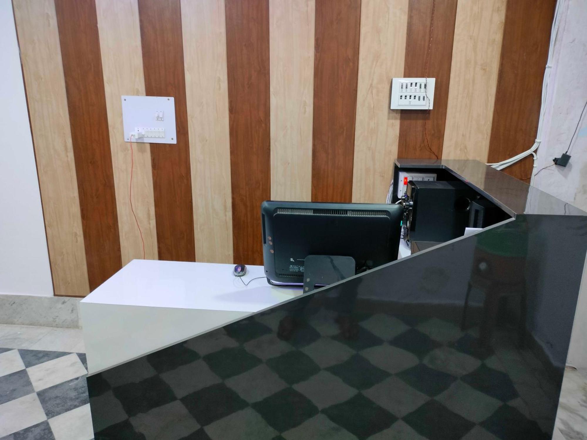 Oyo Palace Hotel Rohtak Luaran gambar